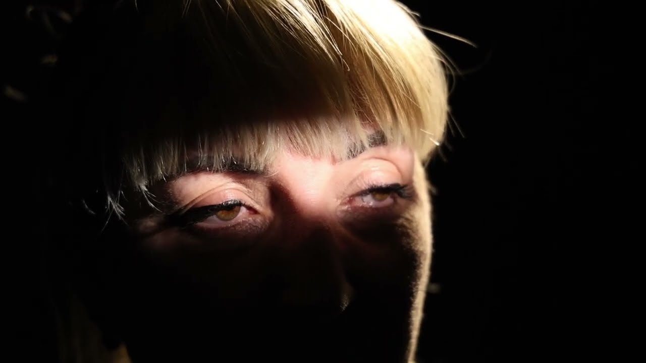 Іноді сила жінки – просто не зламатись