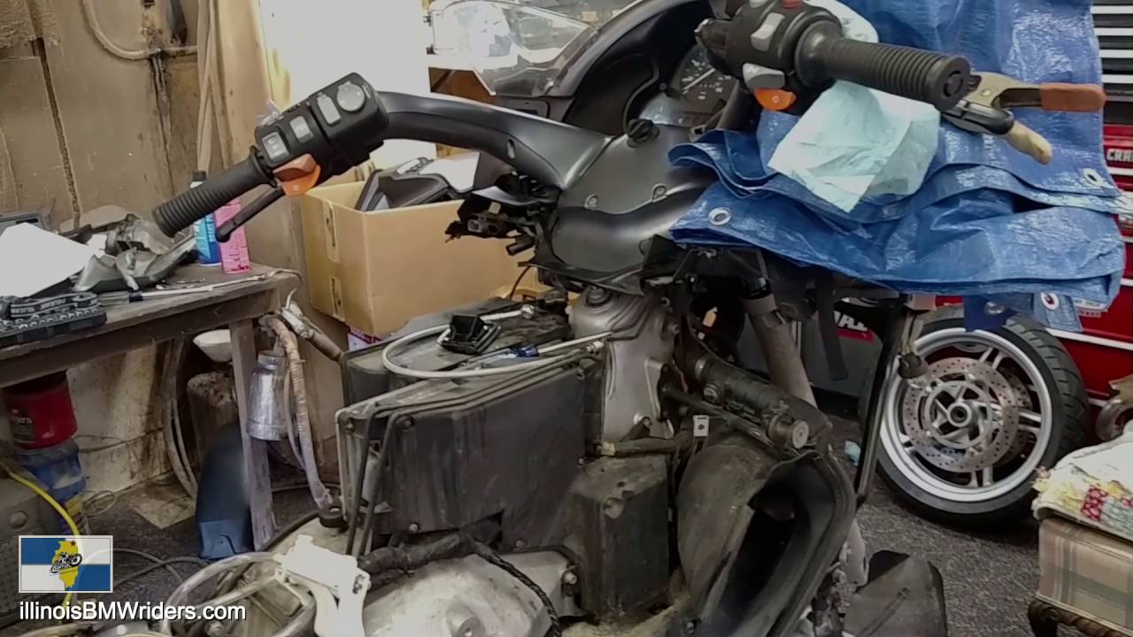 How much do you trust your BMW motorcycle mechanic? Mechanic FAIL!