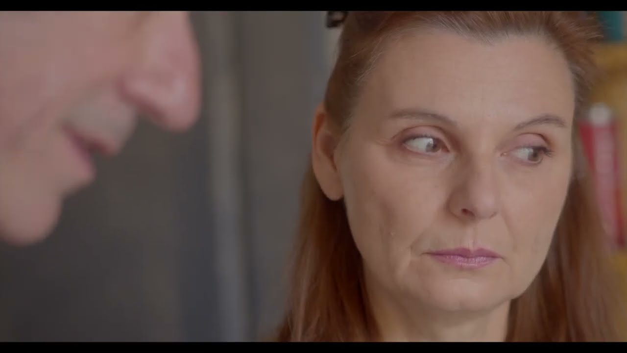 L'homme parfait fait une RÉVÉLATION MAGIQUE à sa femme 😅 #sketch #comedie #commentdraguerapres50ans