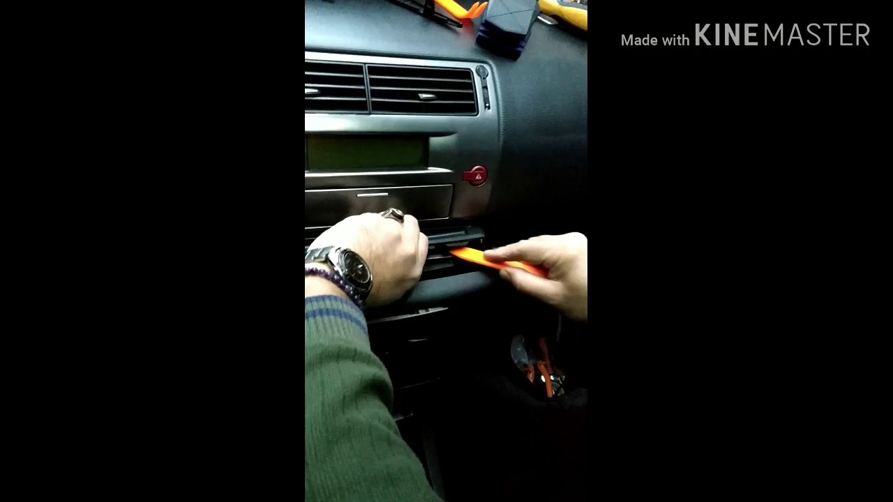 Citroen C4 multimedya montajı