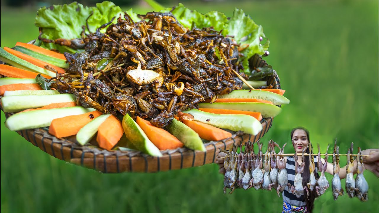 Crispy tiny Frog with natural vegetable #cooking
