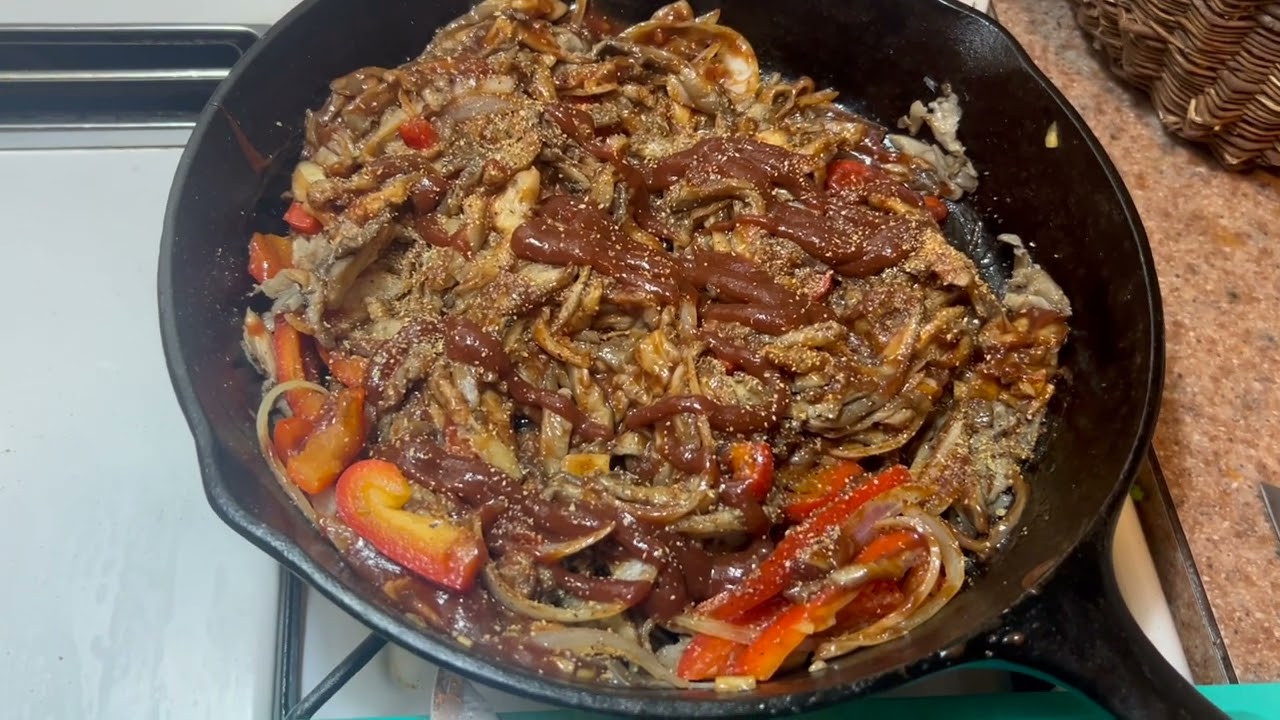 (Vegan) Pulled BBQ Mushroom Sandwiches Recipe - Cooking with Blue Oyster Mushrooms