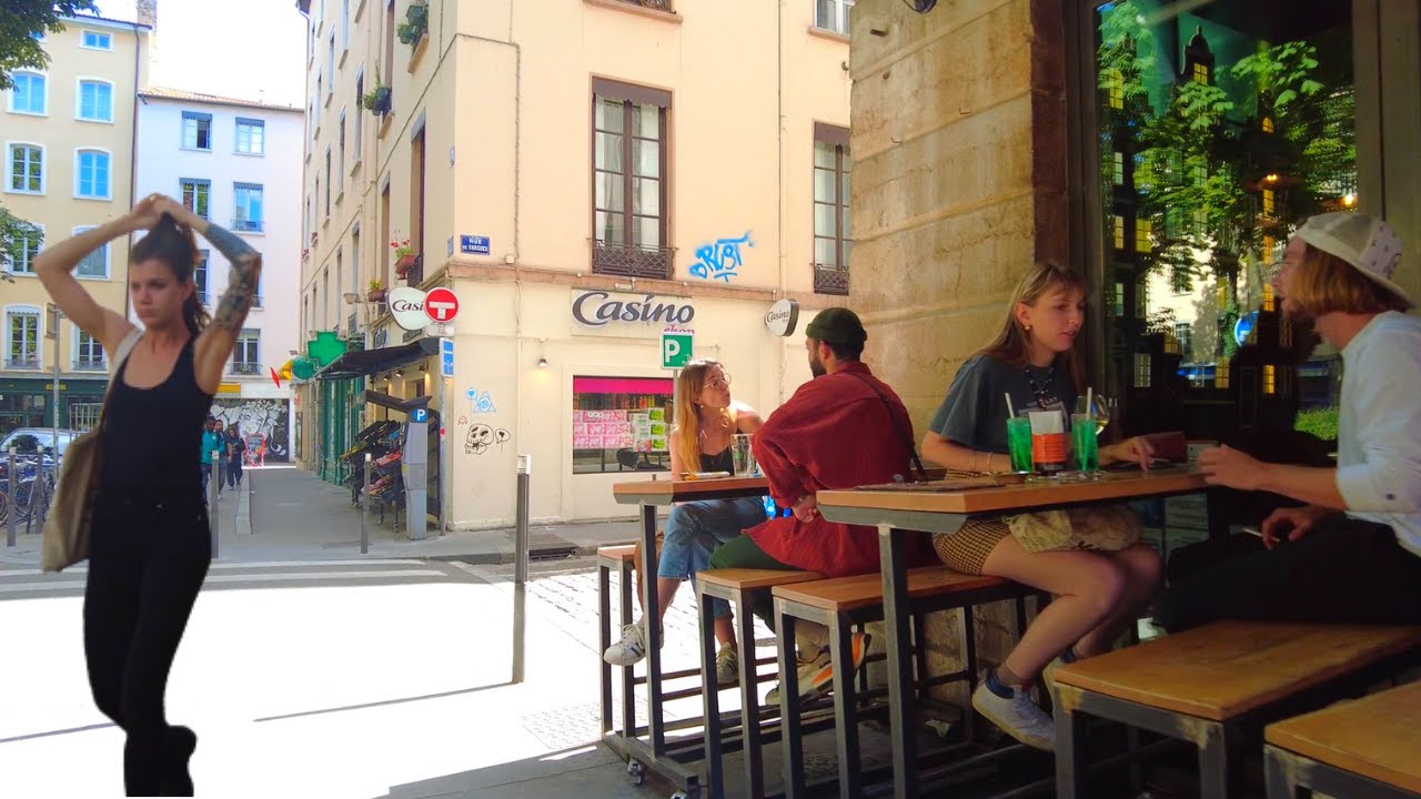 Lyon FRANCE Walking tour 4K Croix Rousse - OLD BULDING