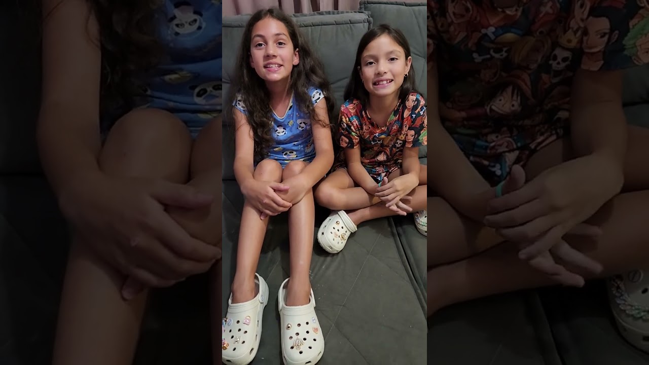 CROCS COM JIBBITZ COM A PRIMEIRA LETRA DO NOSSO NOME