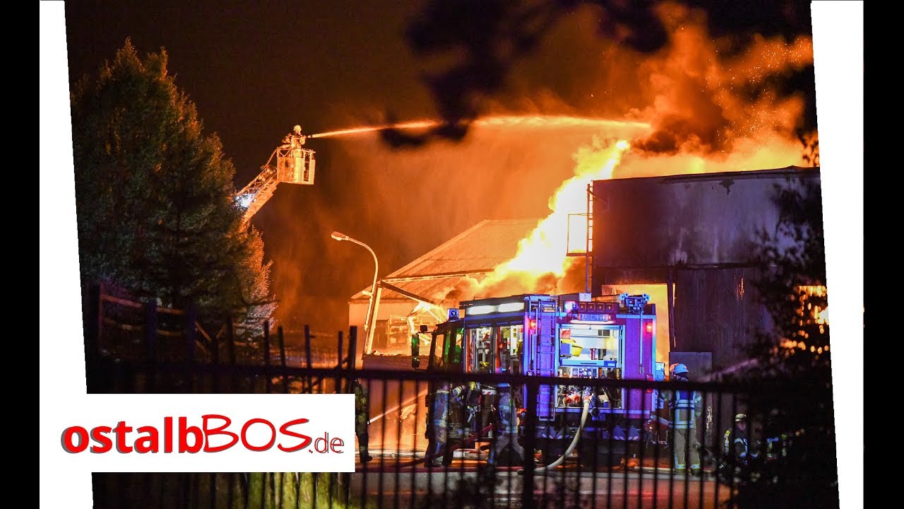[METERHOHE FLAMMEN] Gro&szlig;brand w&auml;hrend Gewitter in Durlangen