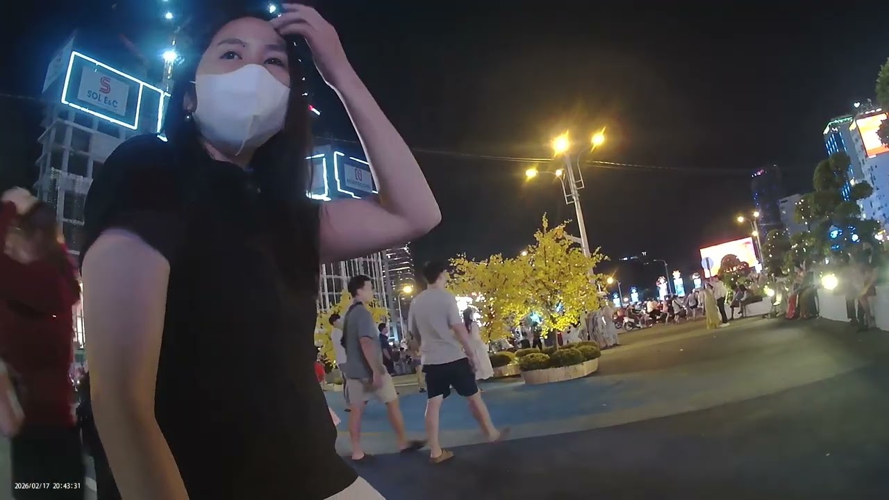 Phần 25 Tối mồng 1 Tết Bính Ngọ Cả Gia Đình Đi Metro HCM miễn phí 17/02/2026