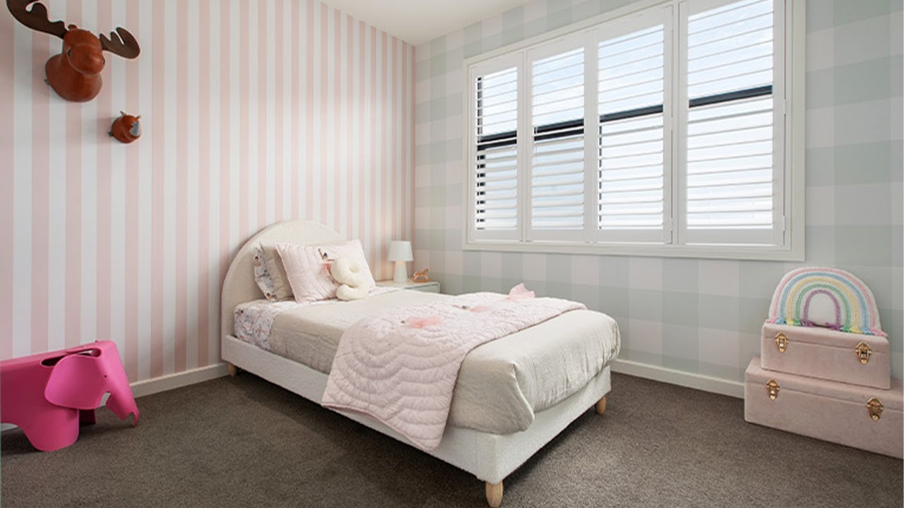 A Kids' Room Makeover Using Contrasting Wallpaper!
