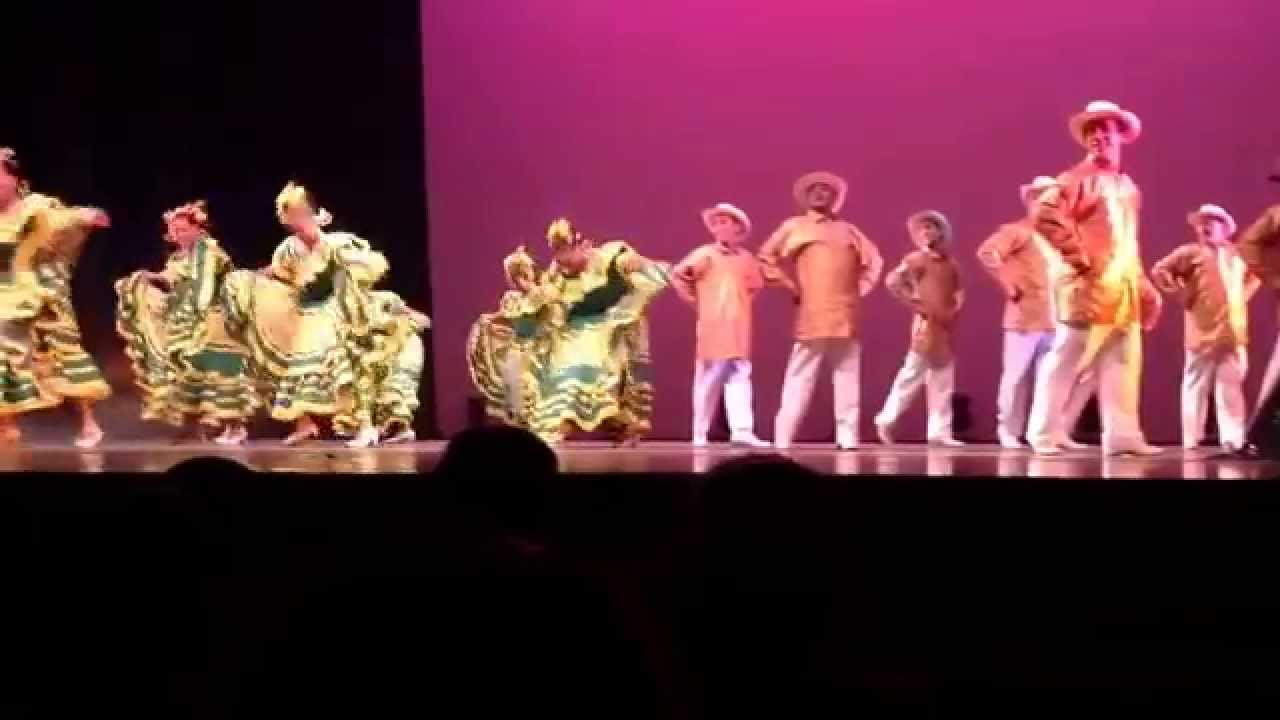 Dos bolillos Tepenahualt. Teatro nacional Rubén Darío Managua Nicaragua