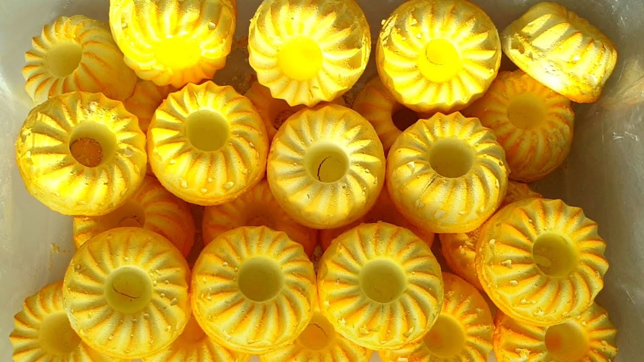 Crunchy Yellow Mini Bundt Cake ~ Reformed Gym Chalk Crumbles ~ Anxiety & Stress Relief