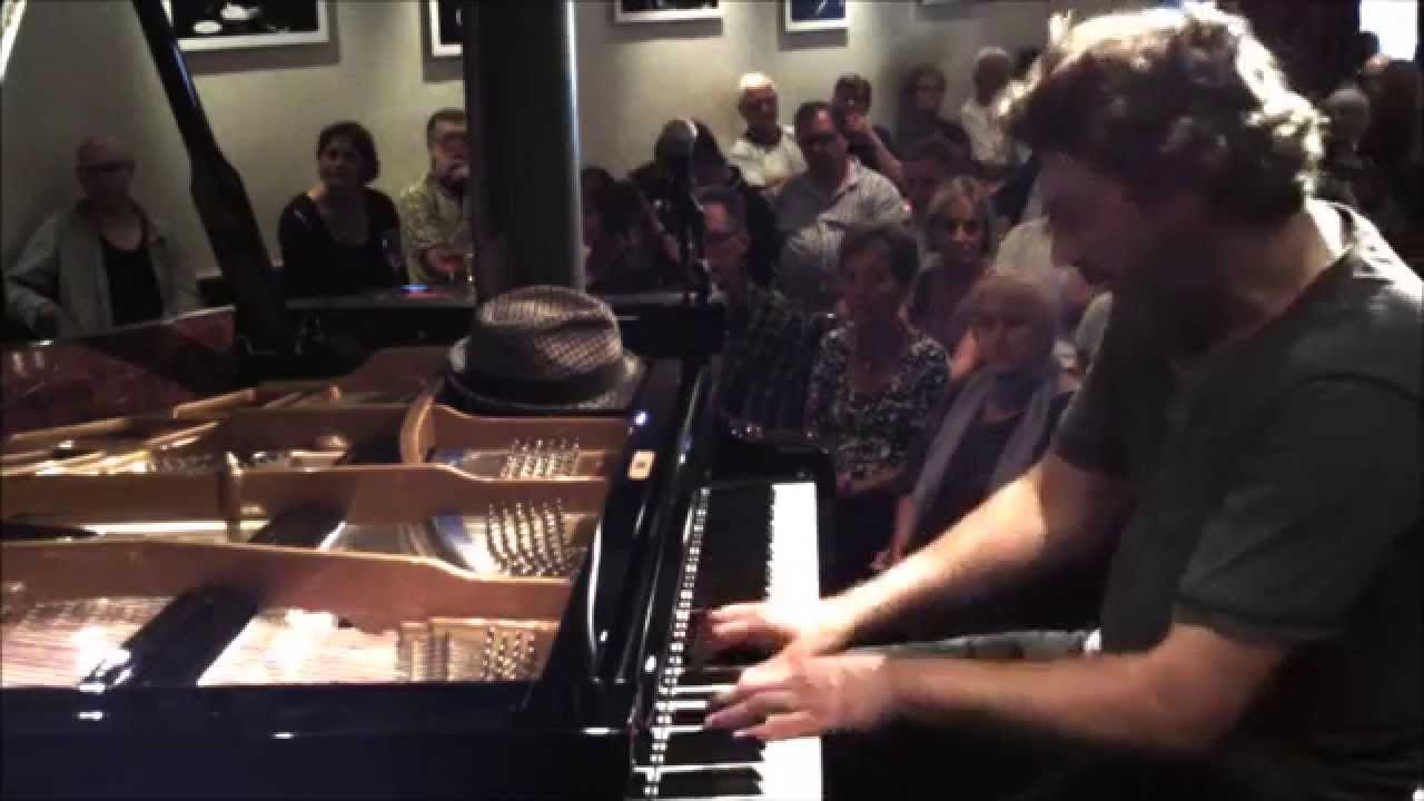 Carsten Dahl Trio - Take Five (Jazzhus Montmartre, 2014) [official HQ video]