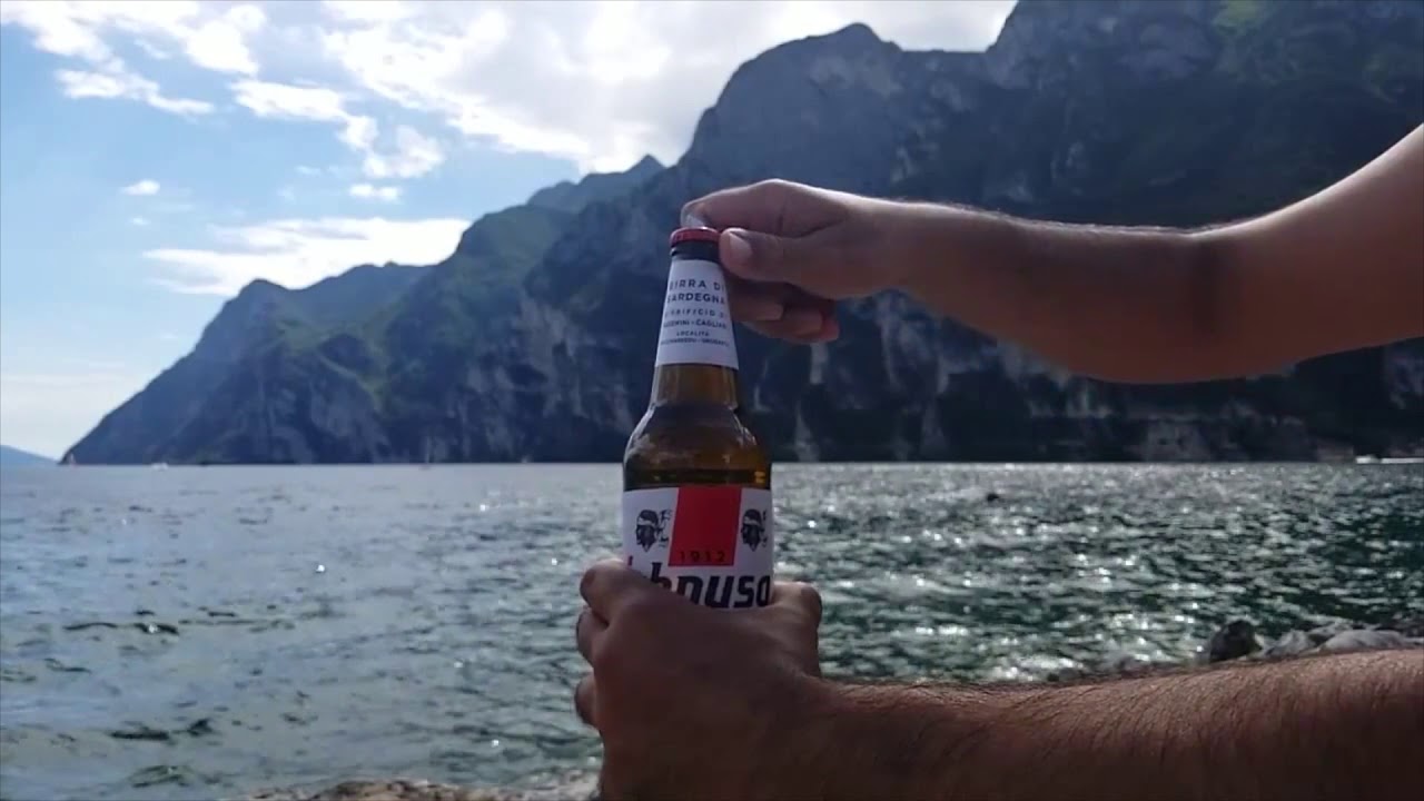 Open a beer: Ichnusa