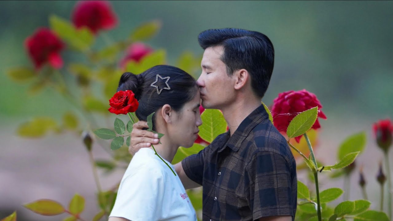 The feelings between Thu and Tu Phan are getting closer and closer, hoping for a beautiful love....