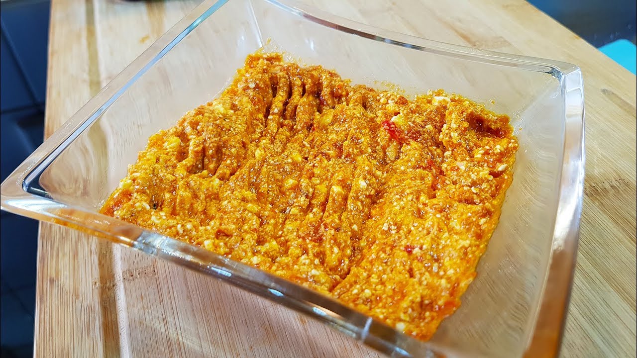 Domaća URNEBES salata -  Ajvar i ljuta paprika recept 🌶️