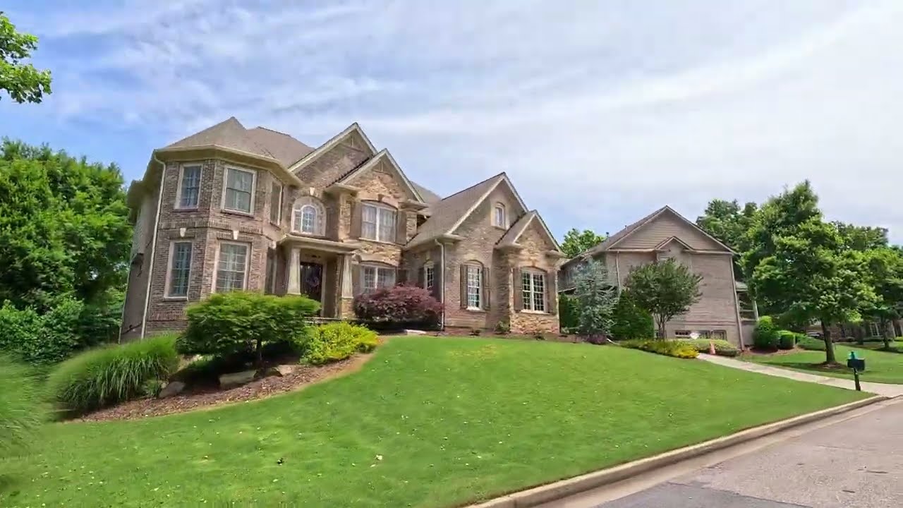 Driving Luxury Neighborhoods in Atlanta 4K