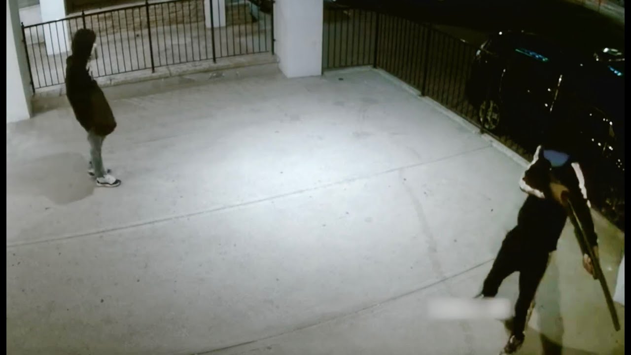 CAUGHT ON CAMERA: Toronto Police release video of Danforth Rd. murder