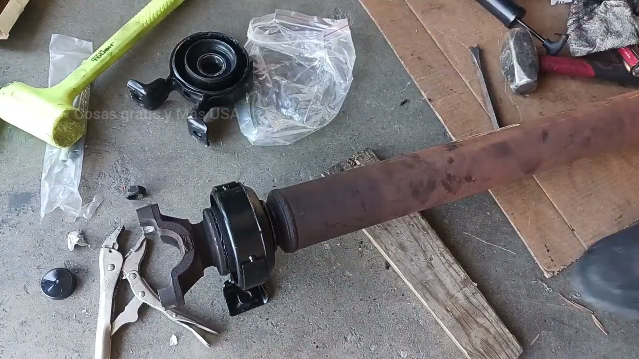como cambiar soporte balero de flecha cardan?2006 chevy colorado driveshaft center bearingfix