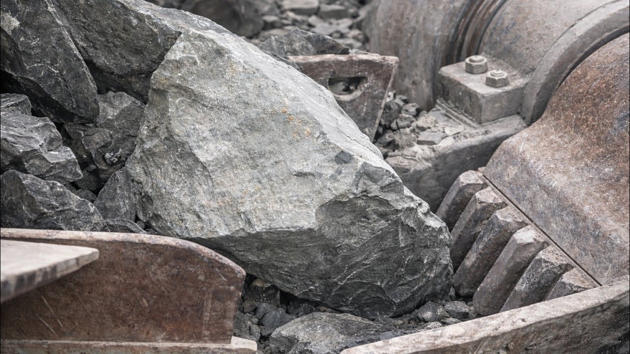 Big Stone Stuck in Jaw Crusher | Real Stone Crushing Work