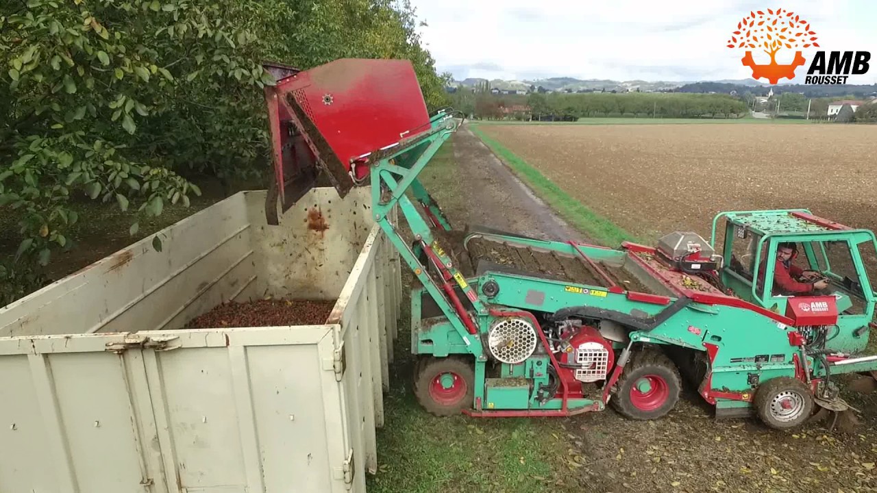 Ramasseuse de noix R19 / Walnut harvester R19 / Cosechadora de nueces R19 AMB ROUSSET