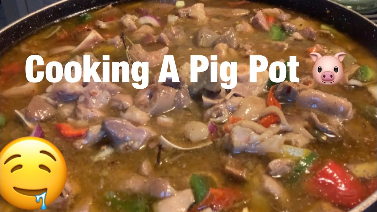 Cooking A Delicious Pig Pot