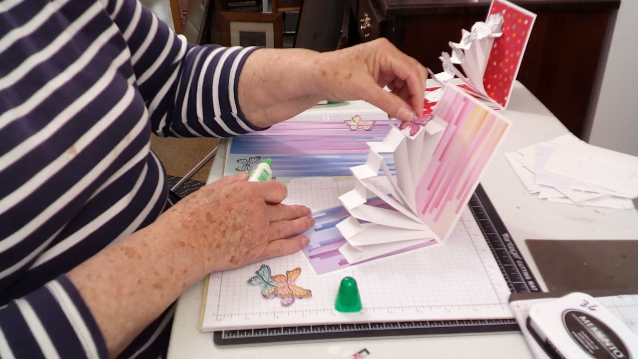 Card Main E A with Pam Elliott #70 Pop-up Wave Card