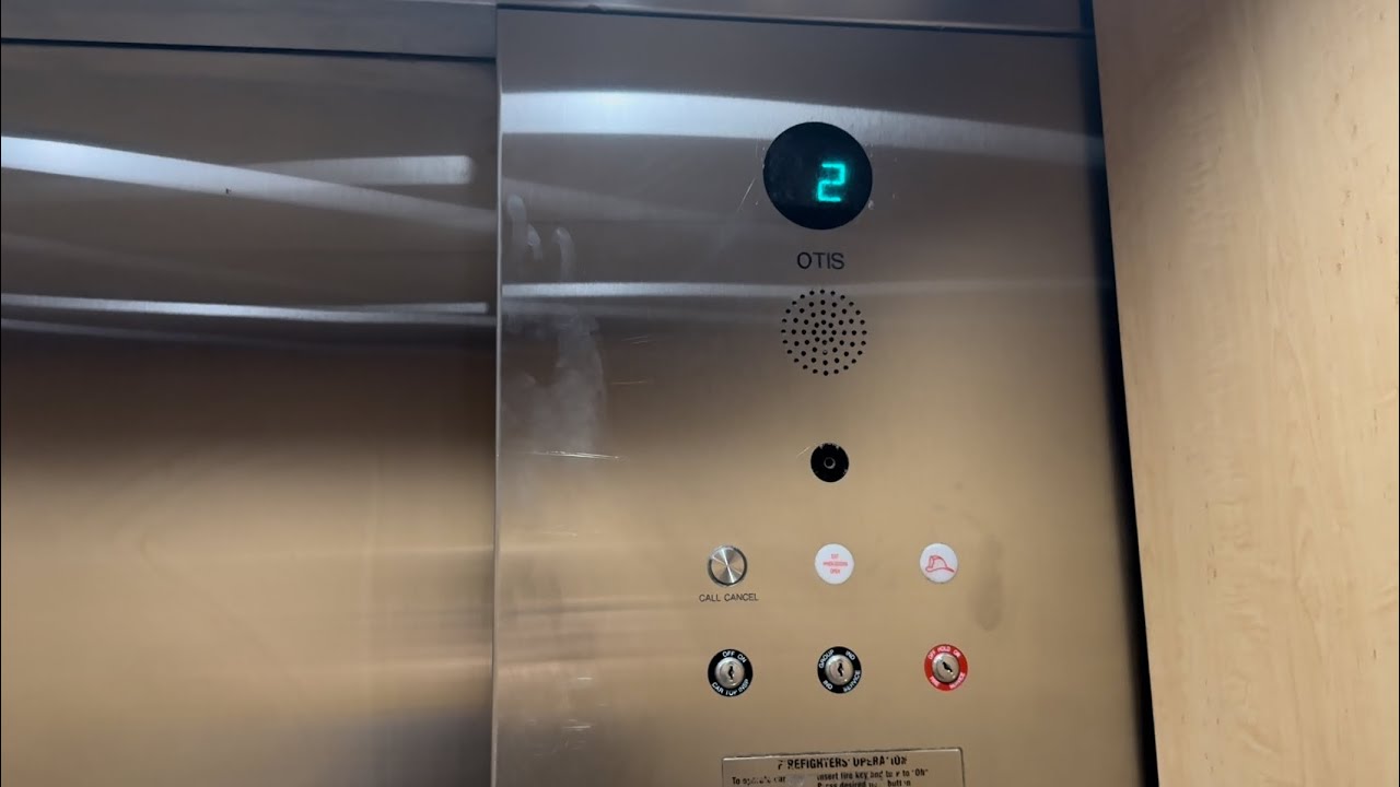 Otis Elevonic 411 Luxury Traction Elevators (Public) @ Main Building, Bronson Hospital, Kalamazoo MI