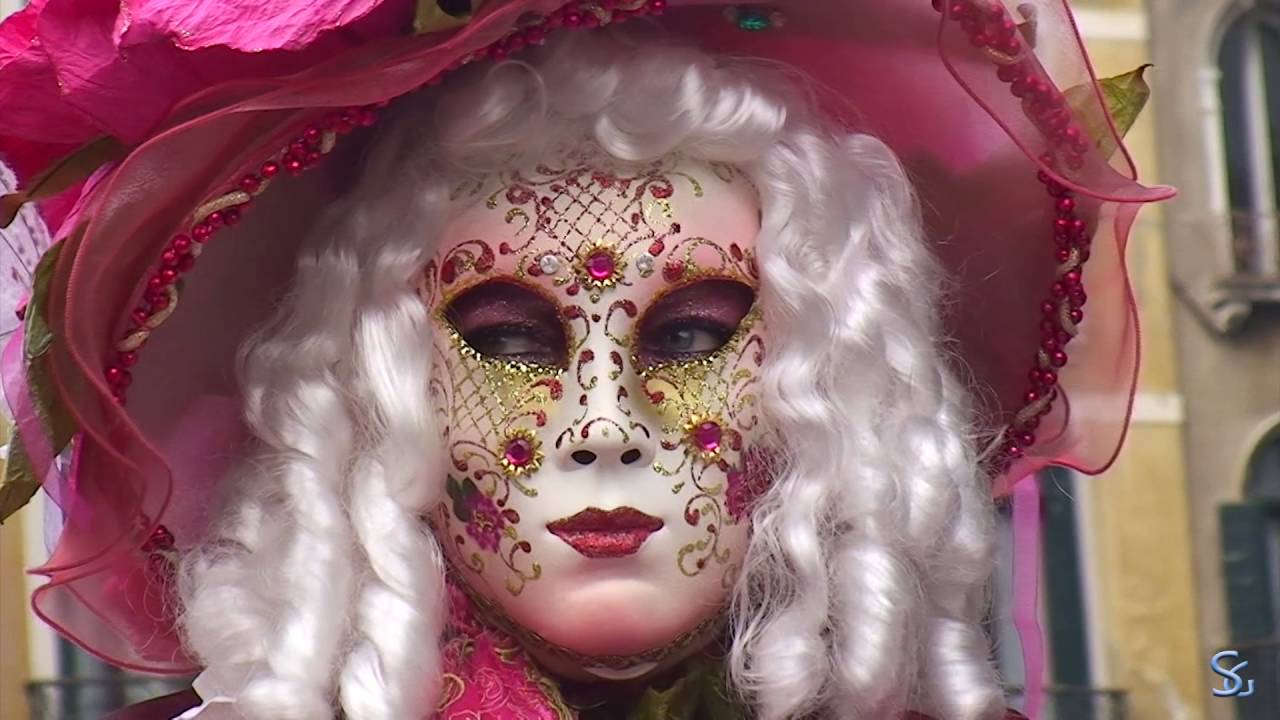 Venice Carnival. Masks and costumes / Carnevale di Venezia. Maschere e costumi
