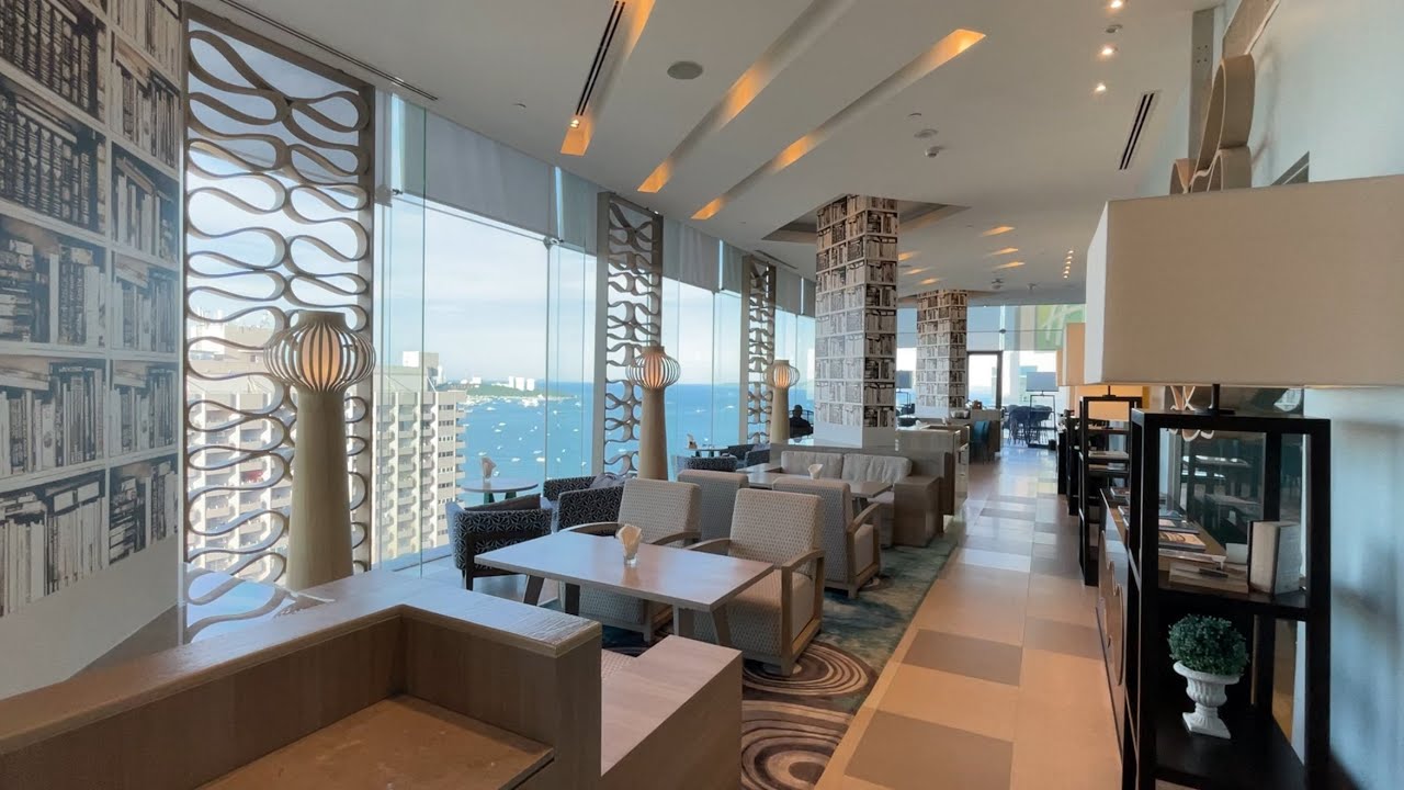 Holiday Inn Pattaya (Executive Tower) / Club Lounge on 25F / Executive Suite / Mong Chang Cafe