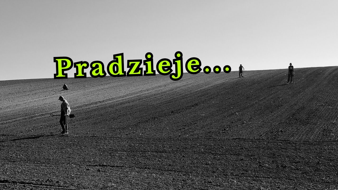 Na tym wzgórzu coś musiało się dziać... tajemnicze przedmioty znalezione wykrywaczami metalu...