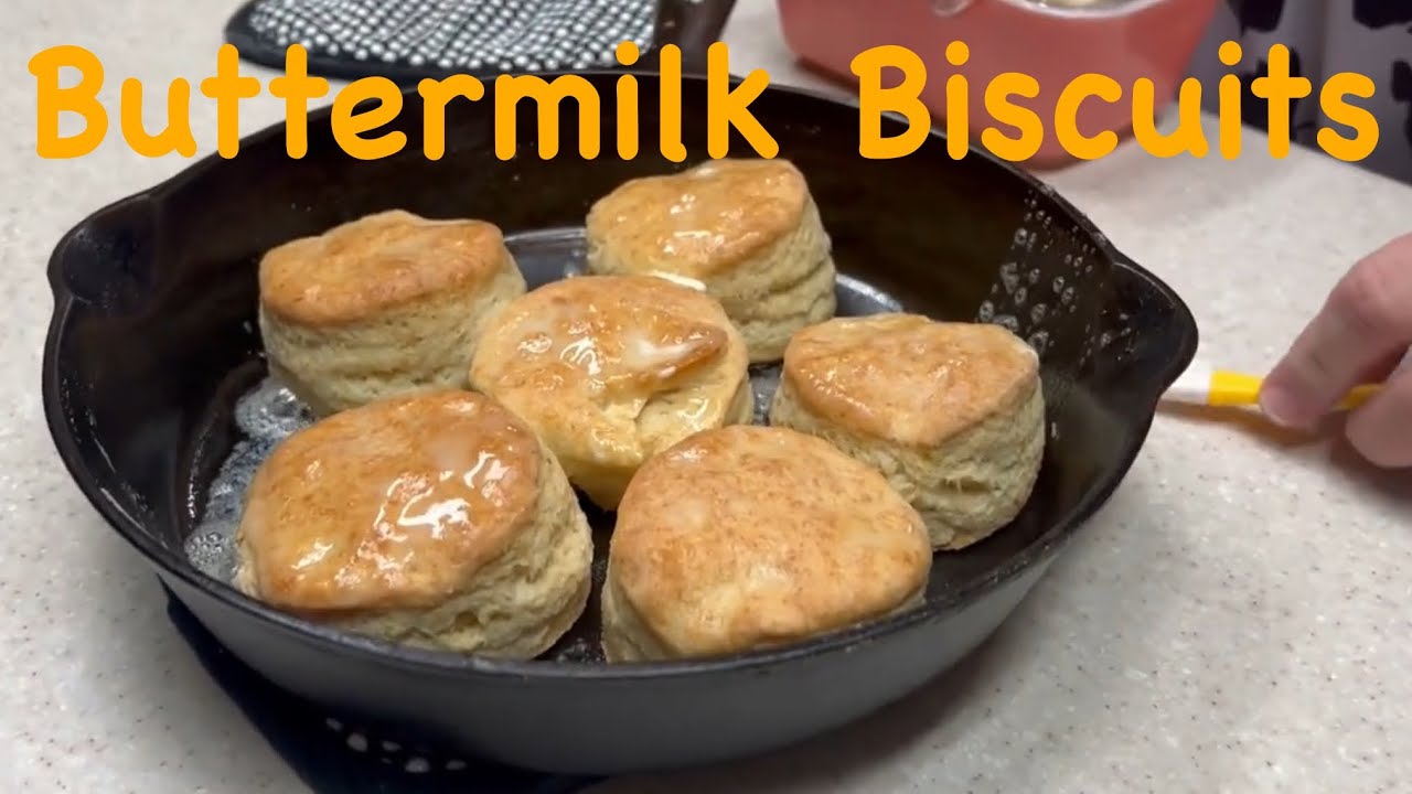 Authentic Southern Buttermilk Biscuits | MyRetroKitchen