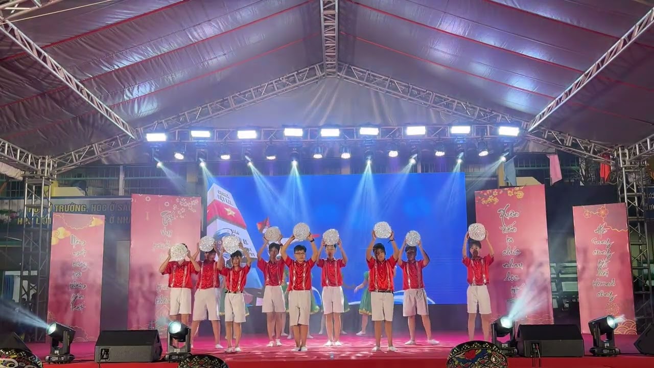 [Học sinh Lý Thường Kiệt - Tiến bước vào kỷ nguyên mới] x Cô Châu 