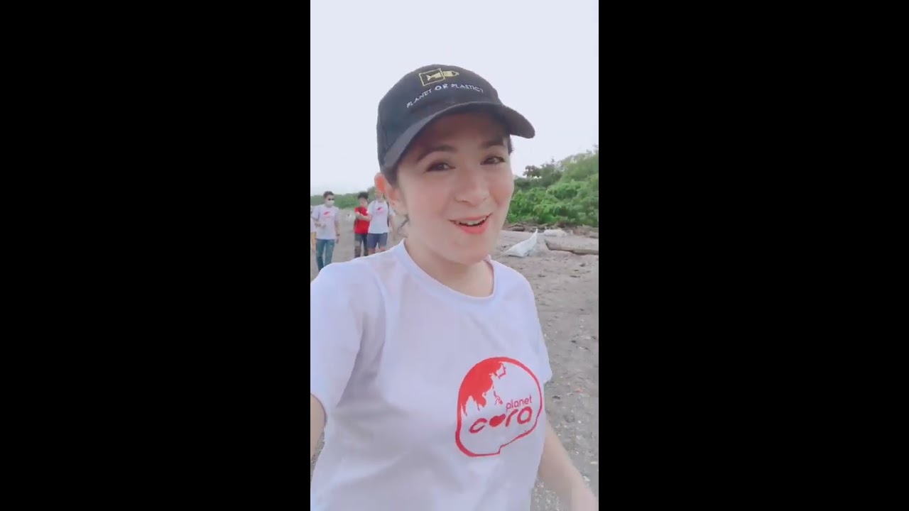 Antoinette Taus at the Planet CORA Coastal Clean Up at Manila Bay during #ClimateAction Week 2019