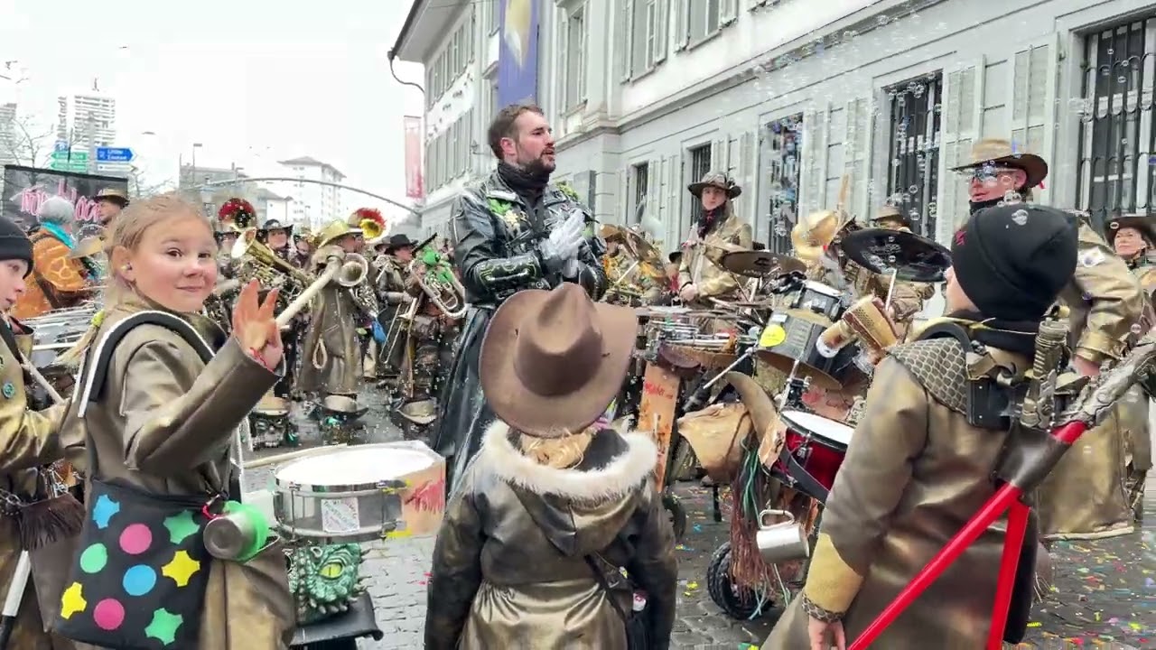 Guggemusik Auftritt - TROPEBLOCHER - LOZÄRN - 2026 - Fasnachts Samstag beim Museum