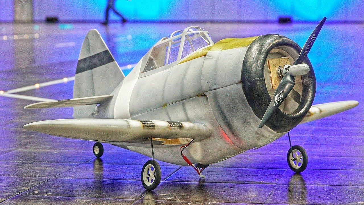 AMAZING FAT WARBIRDS!! MINI LIGHTWEIGHT P-47 & F4U CORSAIR INDOOR PLANES
