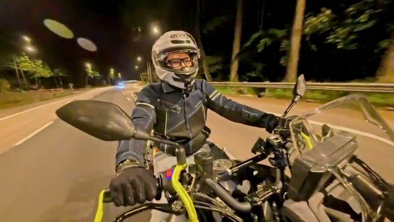 After Work Daily Vlog Part 2 | Ride Naik Genting + Lepak Zus ☕🏍️ | QJMOTOR SVT 650X