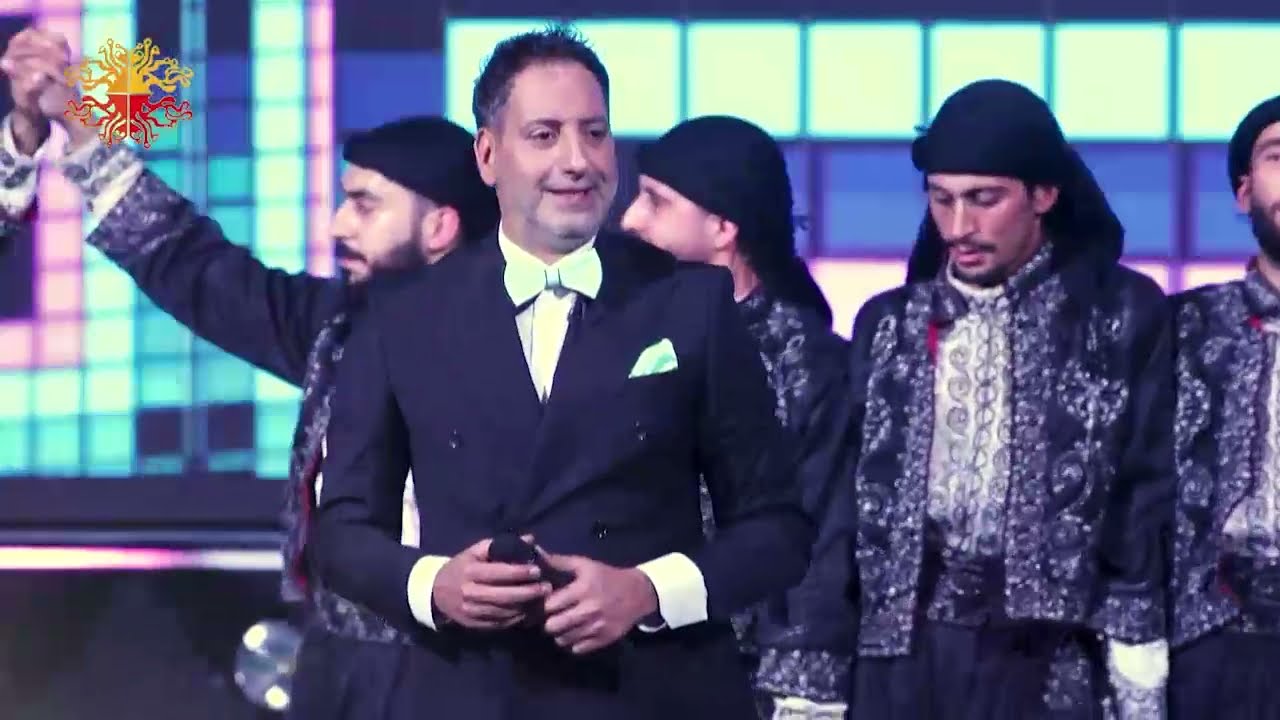 أمير يزبك يغني "شالك" و "زينة لبست خلخالها"  ..مع الدبكة البعلبكية