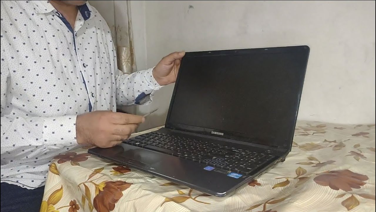 طريقةتغيير شاشة لابتوب سامسونج