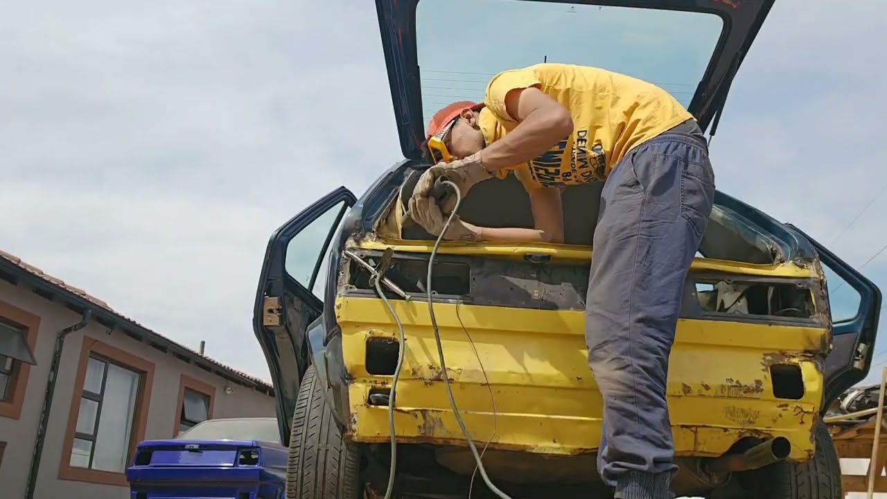 VW MK1 RESTORATION PT. 1| STRIP N REPLACE | REAREND