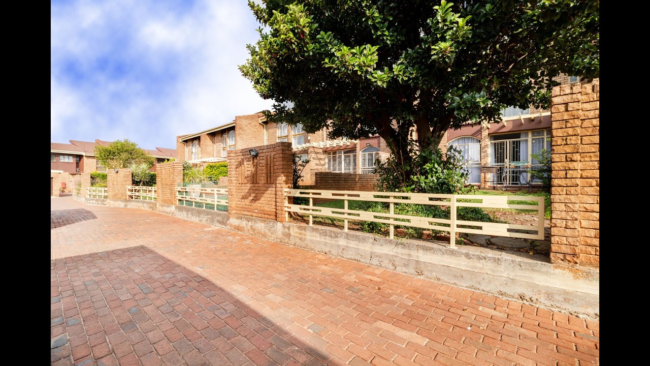 NEWLY RENOVATED DOUBLE STOREY STUNNER!
