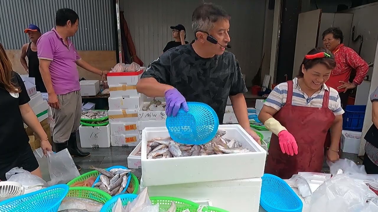 海師傅海鮮叫賣   週四大里場  台中市大里區鳳城街100號對面 #海鮮叫賣 #海師傅 #最帥叫賣大叔 #台中大里