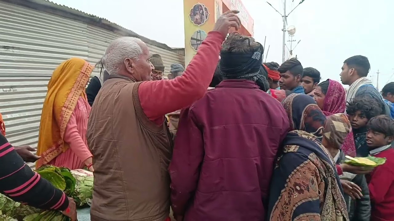  ओम सद्गुरु दत्तात्रेय सेवा संस्थान के भक्तों द्वारा माघ मेला क्षेत्र में प्रथम दिवस भंडारे कीएक झलक