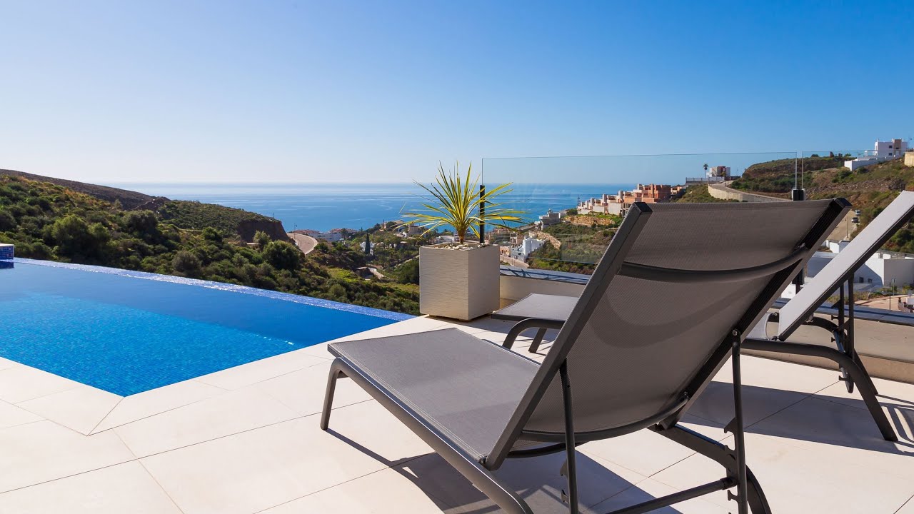 SOLD! Modern villa in Peñoncillo, Torrox Costa €895.000 ref.HN447