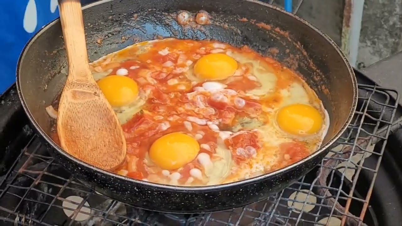 Huevos Entomatados, de Domingo Para Inuciar Con Energía 🤗😊