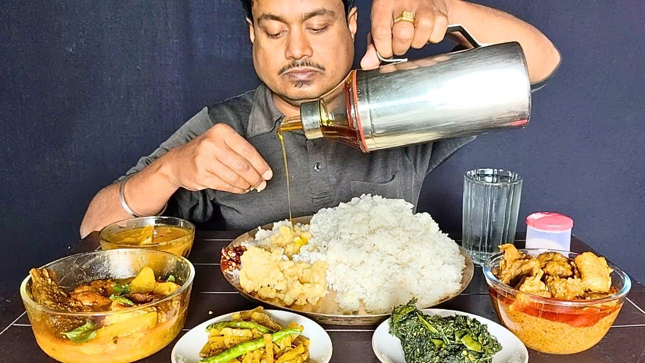 Big Bites Eating🔥 Desi Murgir Mangsho🐓🍗, Mache Alur Jhol🐟🥔, Sorse Sag Bhaja😋, Mulo Dal🤤, Mulo Bhaja