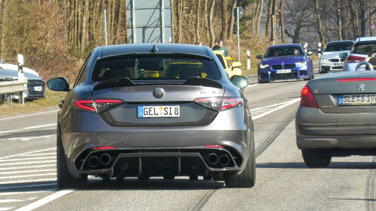 Alfa Romeo Giulia Quadrifoglio - BRUTAL Accelerating SOUND and Powerslides!