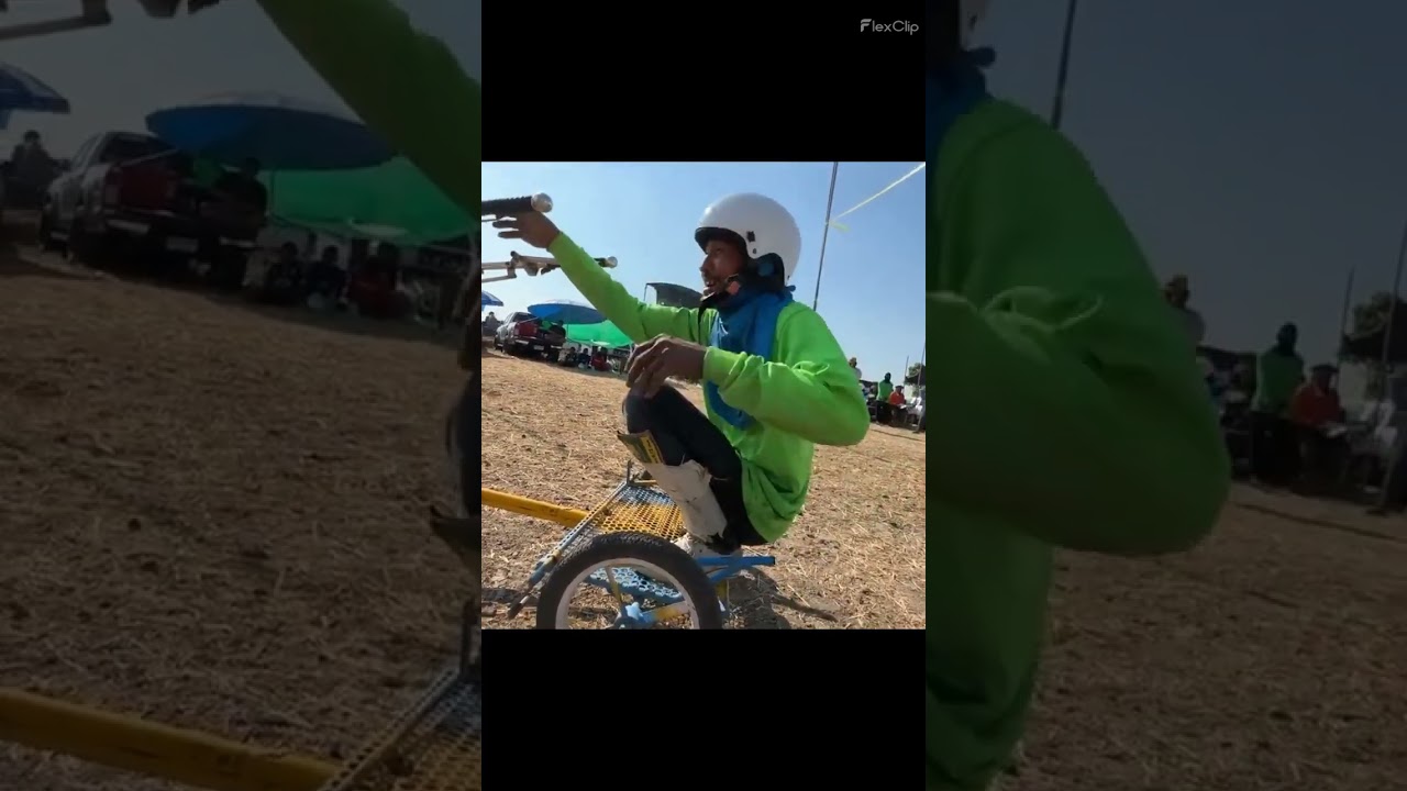"Rice Tractor Racing: The Ultimate Battle of Speed"
