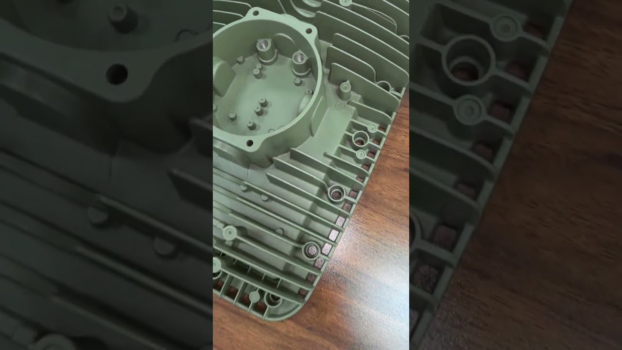 The spraying effect of deep groove die-cast aluminum parts brought by the agent.