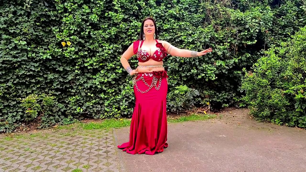 Miral Belly Dancer - I Wanna Dance