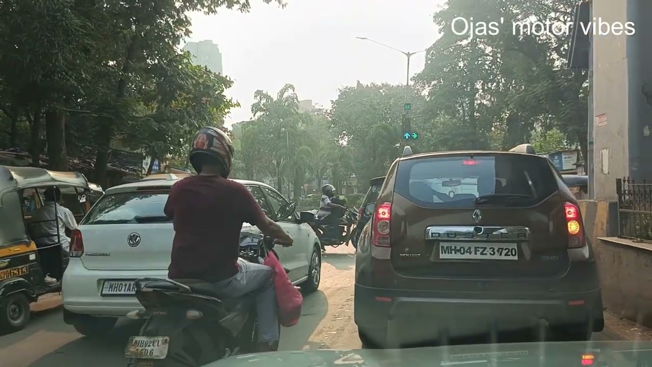 Saturday evening drive in Borivali West on 19102025.