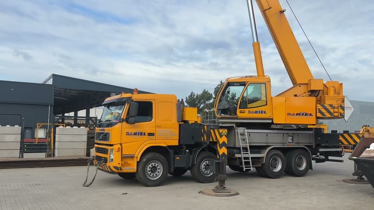 Volvo FM 8x4 FAUN HK 60 With JIB