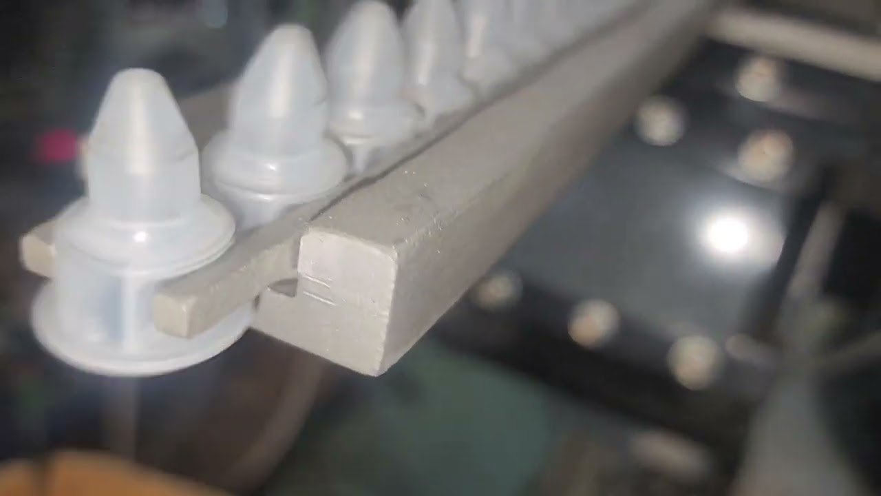 High speed plug bowl feeder 